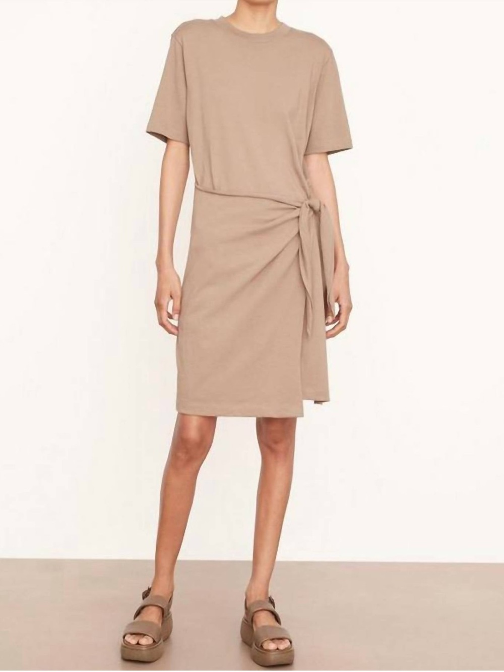 Vince Short Sleeve Side Tie Dress in Shale. Size: XS